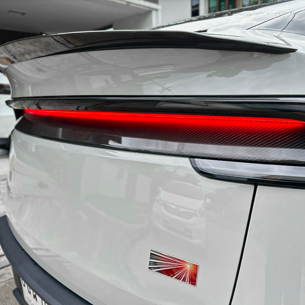 Tesla Model Y Juniper 2025+ Carbon Fiber Lower Taillight Overlay