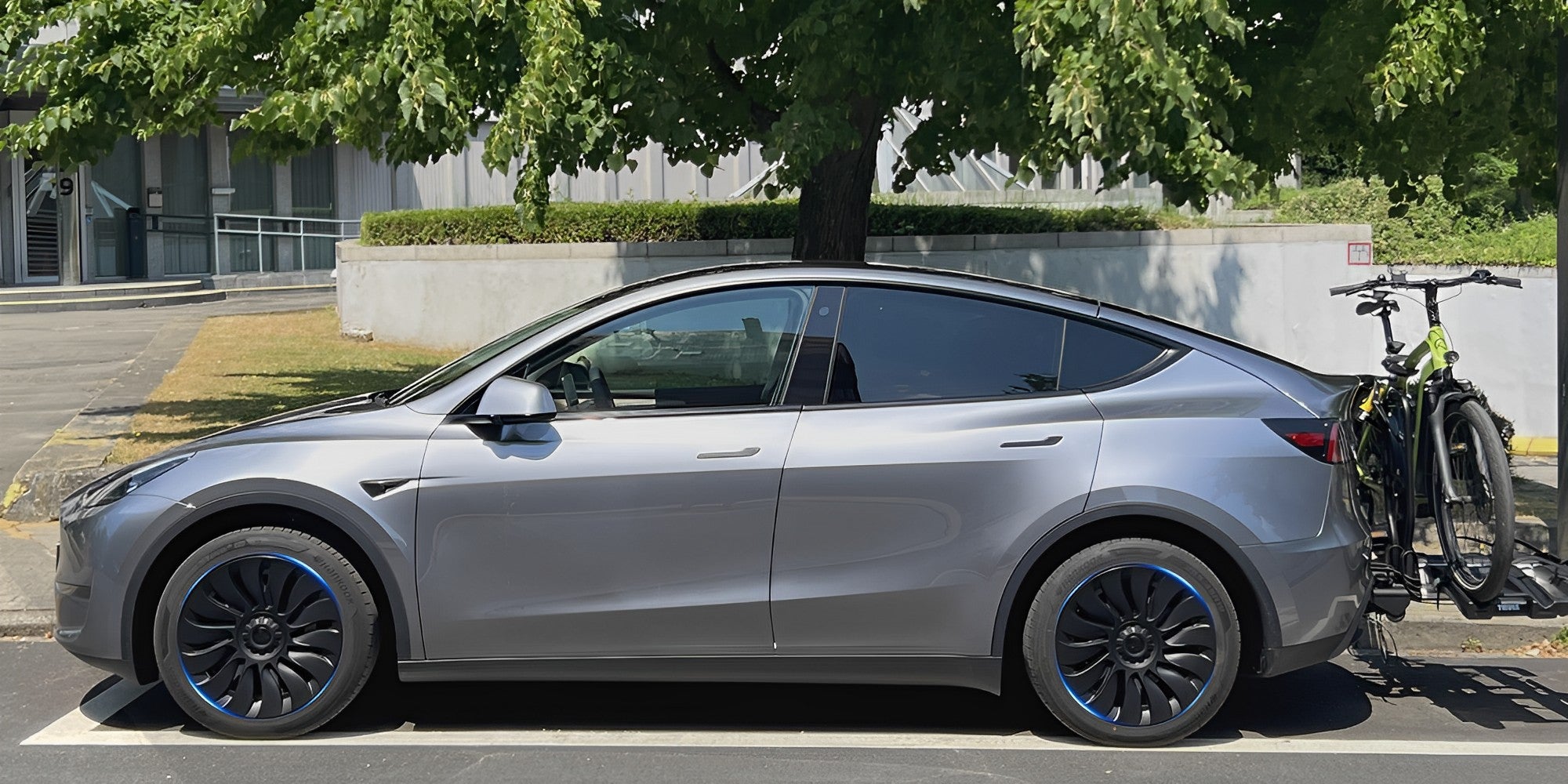 Tesla Model Y Uberturbine wheel cover