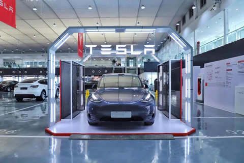 What It Looks like Inside A Tesla Gigafactory