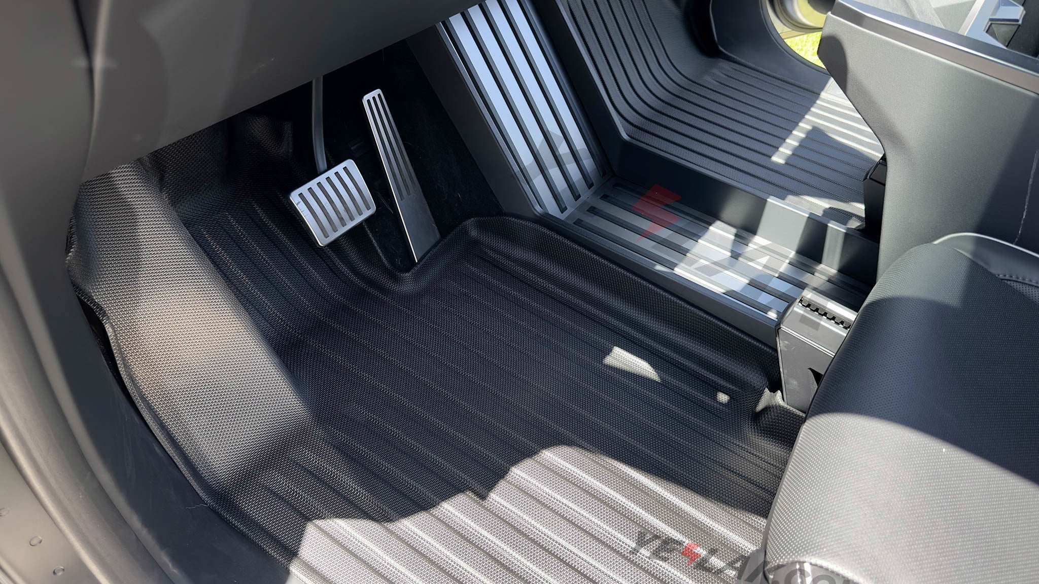 Cybertruck Protector & Covers Yeslak