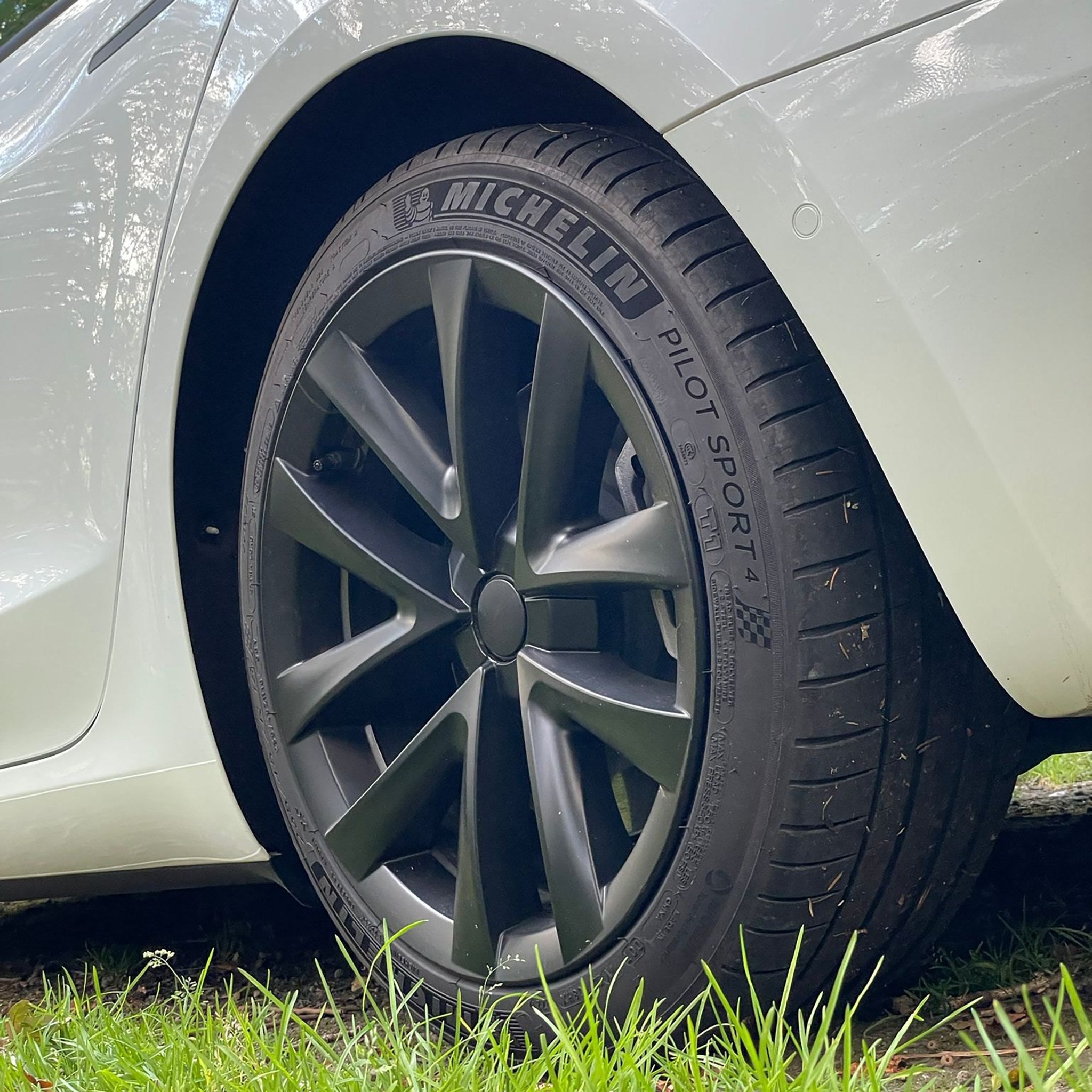 Arachnid-style Wheel Cover For Tesla Model 3 18'' Aero Wheels