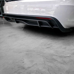 Carbon Fiber Rear Diffuser Replacement for Tesla Model S (2021–2025) – Aerodynamic Performance Upgrade