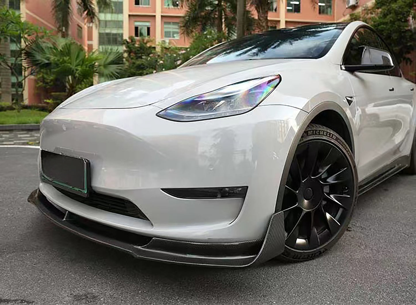 Tesla Model Y Carbon Fiber V-Style Side Skirts
