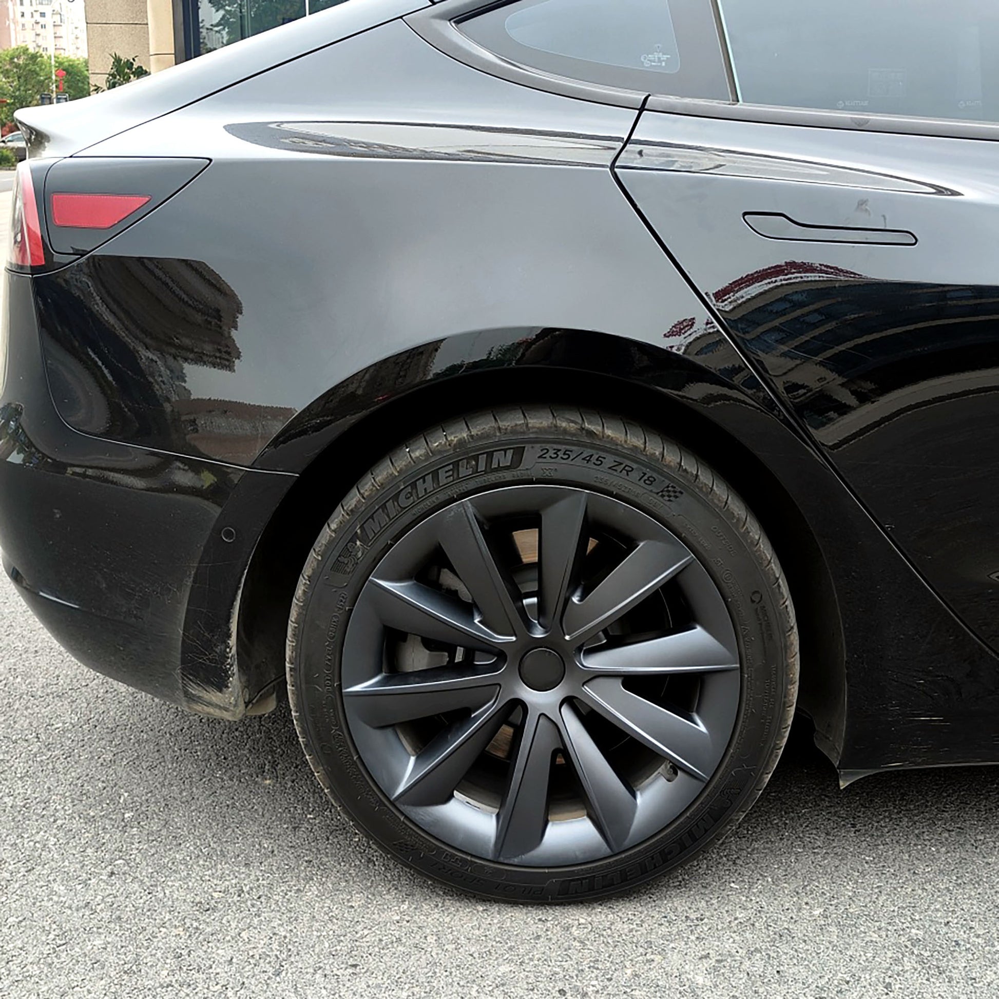 Cyclone-style Hubcaps Wheel Covers For Tesla Model 3 18'' Aero wheels