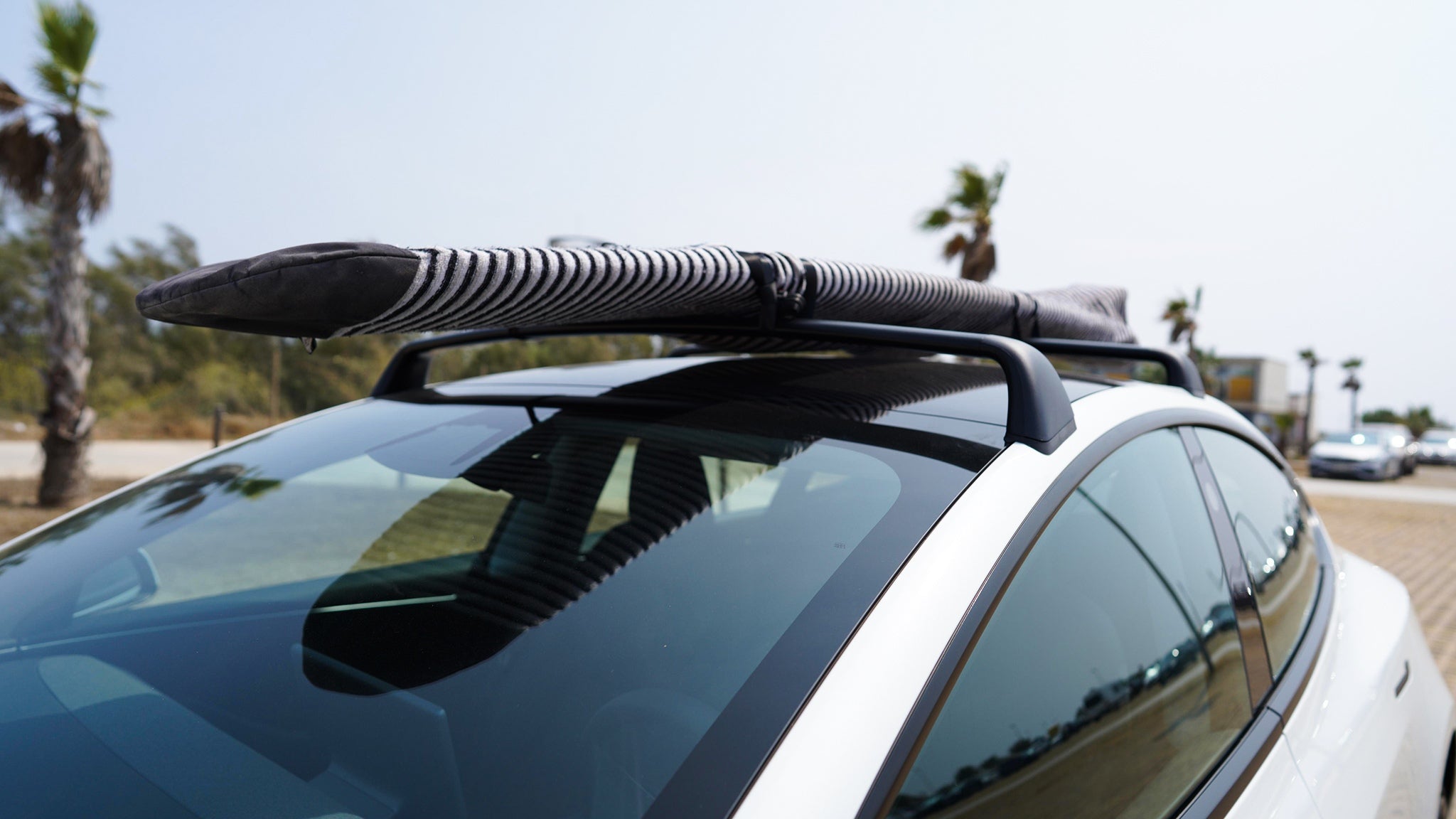 Best Roof Rack Cross Bars Cargo Carrier for Tesla Model Y Model 3 Yeslak
