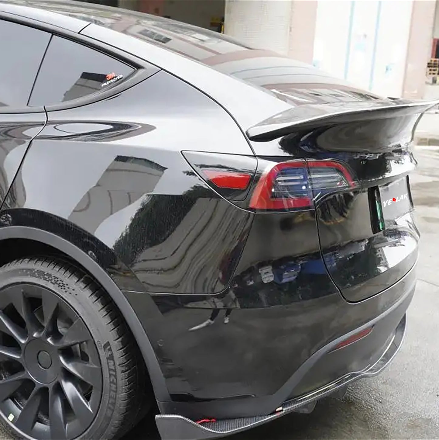 Tesla Model Y V-Style Rear Diffuser Real Carbon Fiber