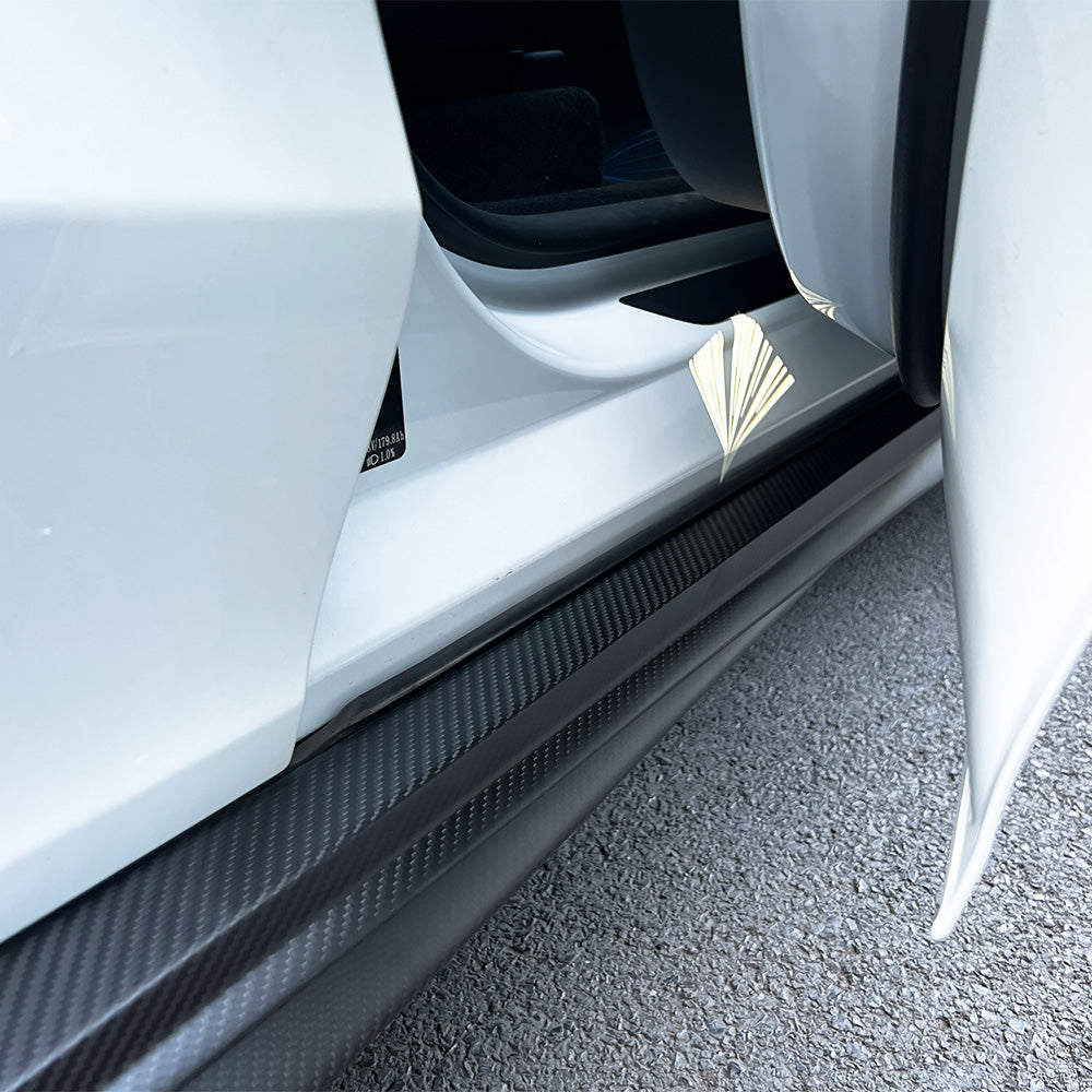 Tesla Model Y Carbon Fiber Side Skirts for 2026+ Juniper – Yeslak